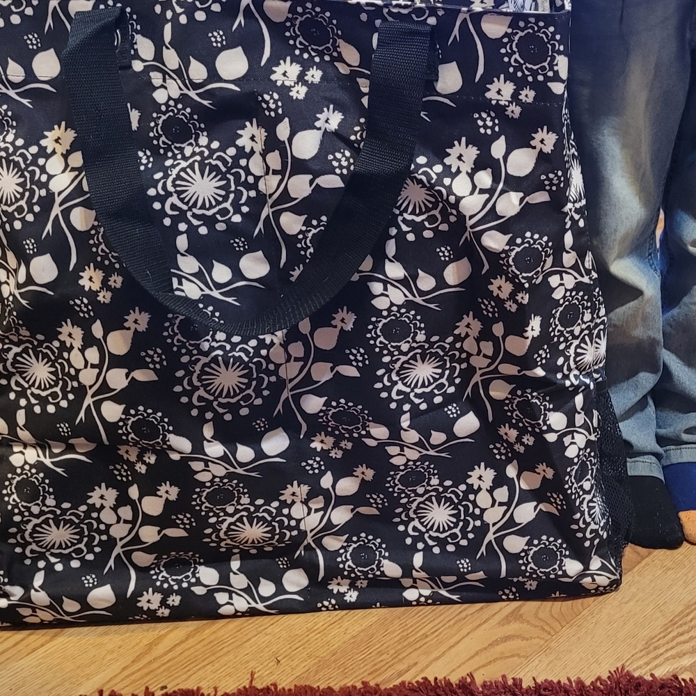 Large tote